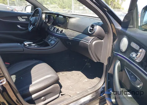 2019 Mercedes-Benz E 450 4Matic z USA, uszkodzony, nr VIN WDDZF6JB3KA522052